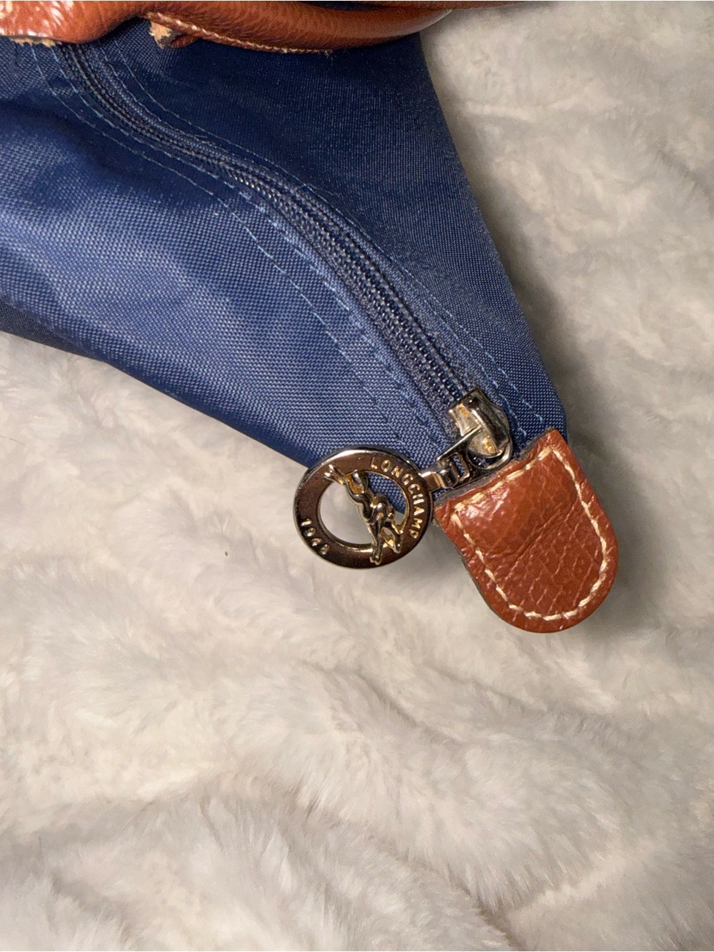 Longchamp Le Pliage Tote | Navy & Cognac Leather | Classic Medium - Picture 5 of 8